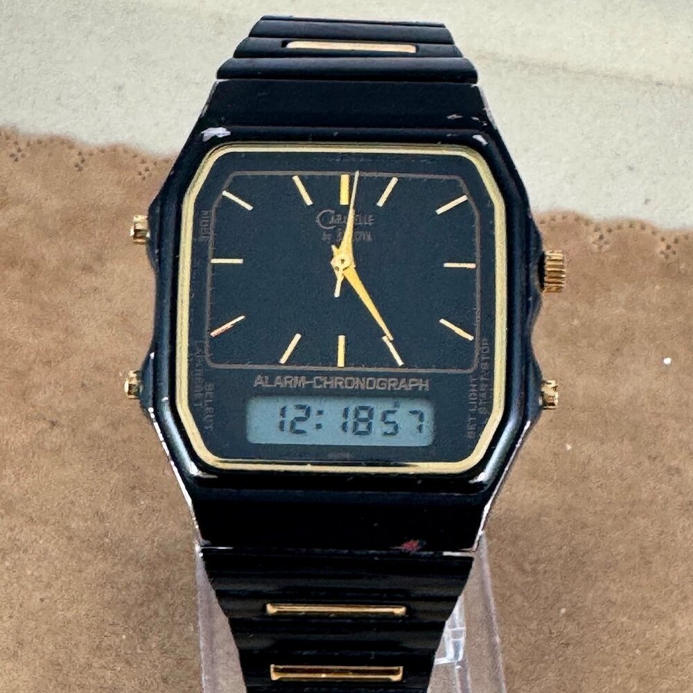 Vintage Caravelle by Bulova Analog & Digital Alarm Wristwatch with dual time mov